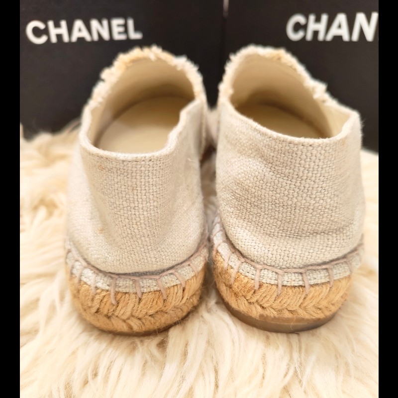 Chanel雙C黑頭拼米杏草編鉛筆鞋-4