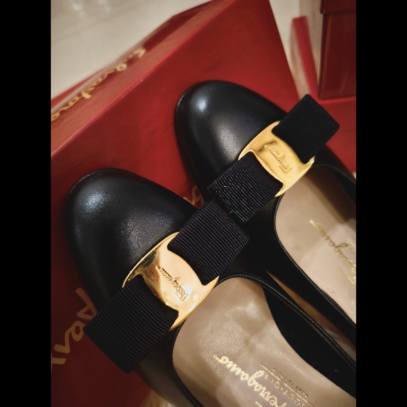 Ferragamo 經典款蝴蝶結低跟鞋-3