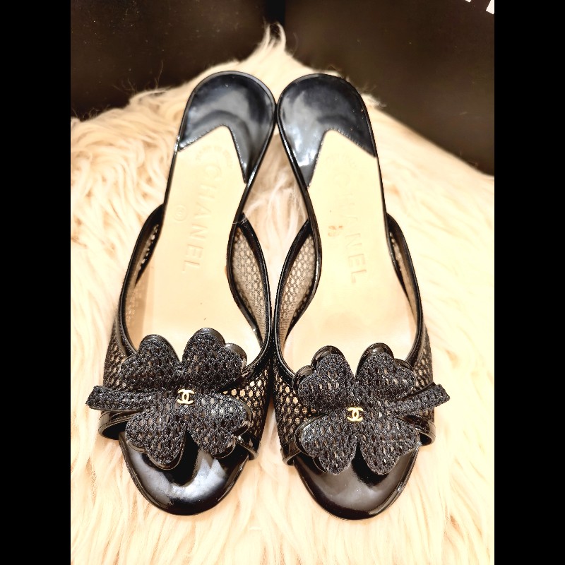 Chanel 小雙C幸運草網織中跟涼鞋-0