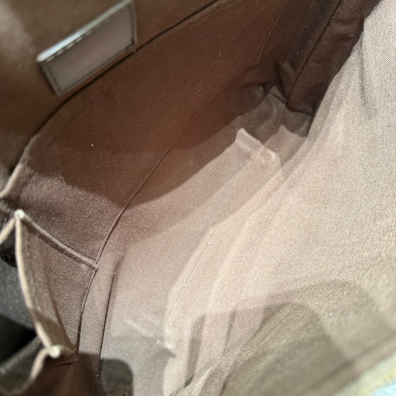 95新LV男士斜挎包 編號CA1131 尺寸34*28*7cm-5