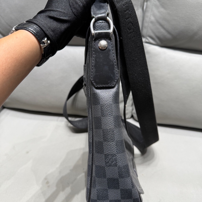 95新LV GM黑棋盤格斜挎包 無裂 編號SP1141 尺寸34*24*8cm-2