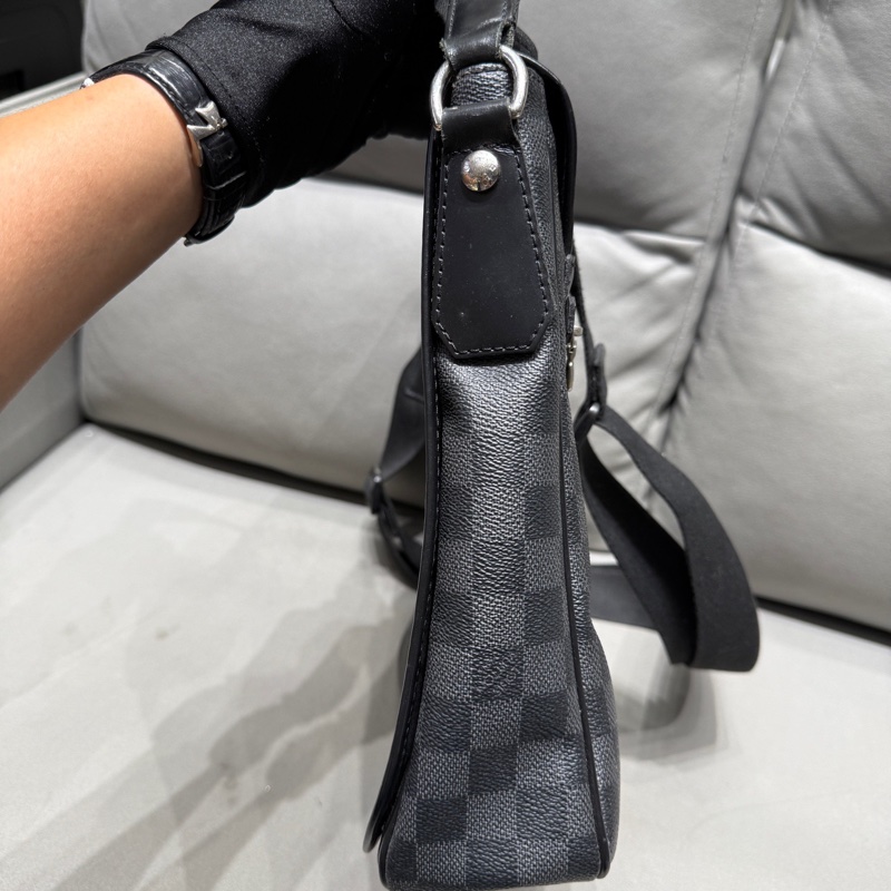 95新LV GM黑棋盤格斜挎包 無裂 編號SP1141 尺寸34*24*8cm-3