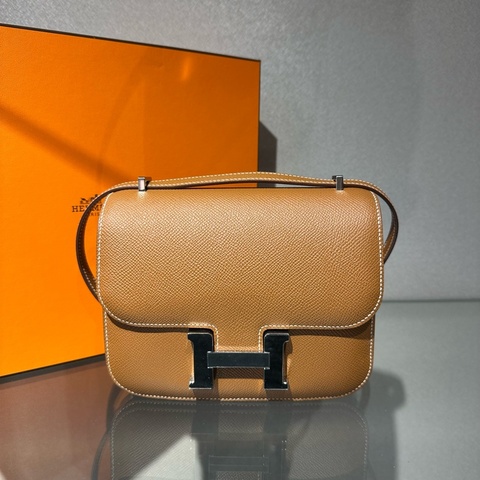 HERMES爱马仕 Constance Mini 19 康康银扣 单肩斜挎包