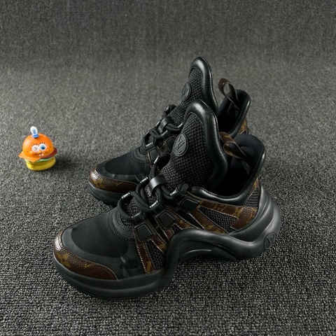 98新Louis Vuitton路易威登黑色老花老爹鞋 尺碼：35.5 碼