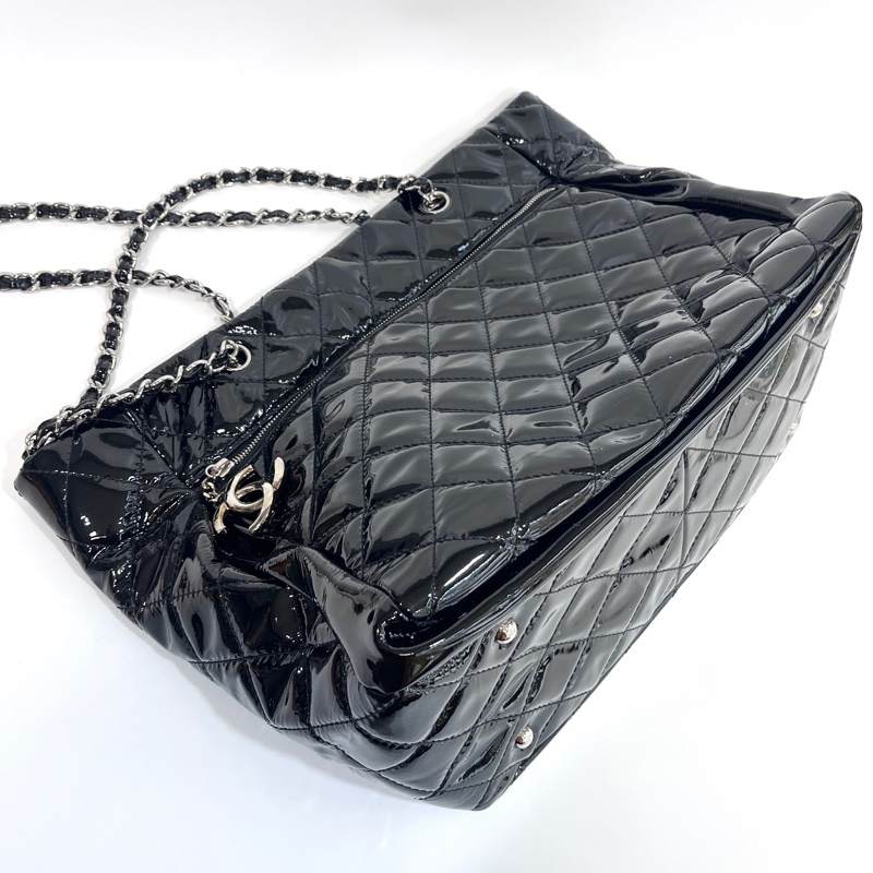 🕯️香奈兒個性女孩 Chanel 黑銀小牛漆皮大托特包A48898-9