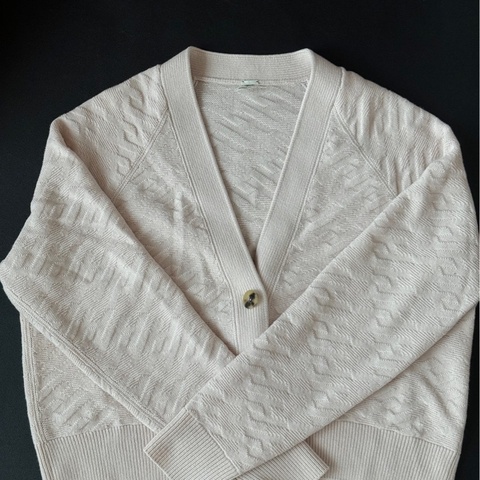 Hermes愛馬仕 淡粉色羊絨外套 38碼 98新 042635