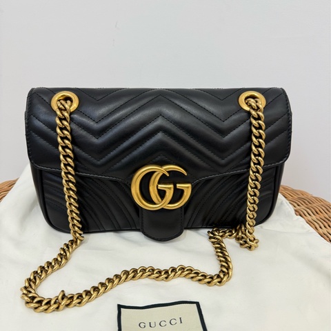 二手GUCCI 黑色GG Marmont 馬夢古銅金鍊雙G翻蓋2用包(小號26cm)443497