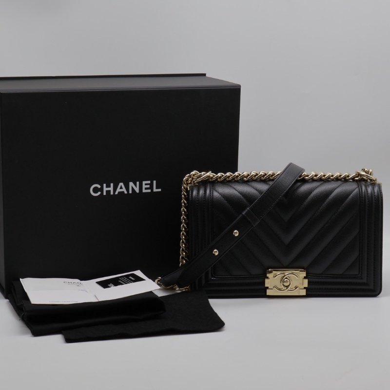 CHANEL Boy25 V紋粒面牛皮口蓋包 - 黑淡金25開-8