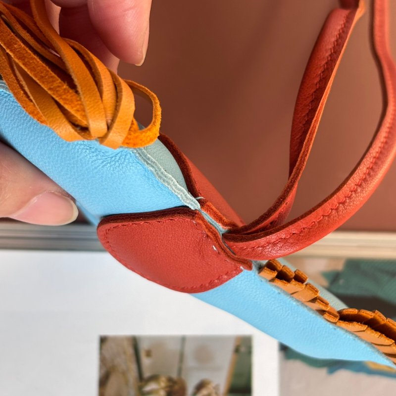 ::HERMES:: Rodeo小羊皮馬兒吊飾 (中/水藍X棕)-8