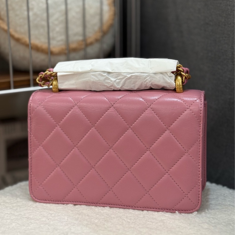 （2025/11月櫃上保養）Chanel雙金球粉色斜背包✨最新晶片款-1