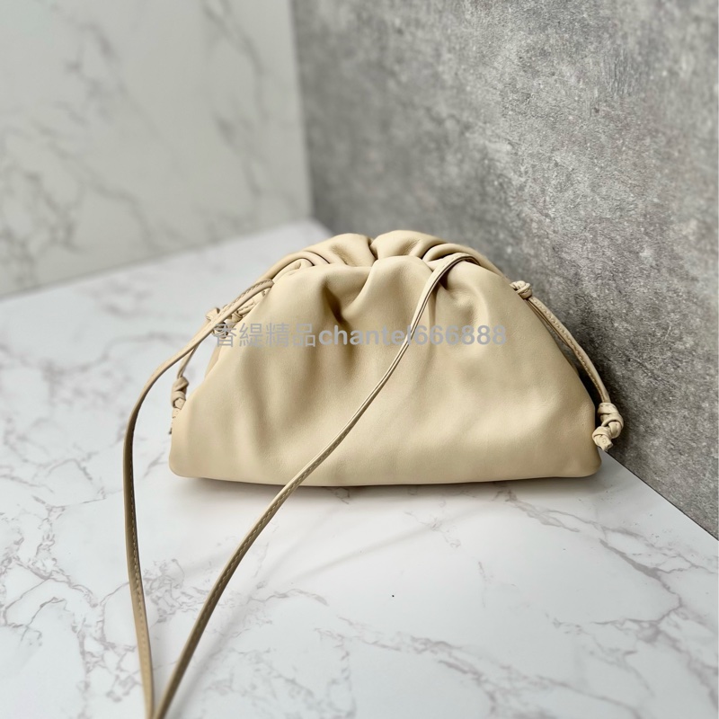 💗香緹國際精品💗 692 ☁️BV雲朵包☁️ 小牛皮 淺卡其色-2