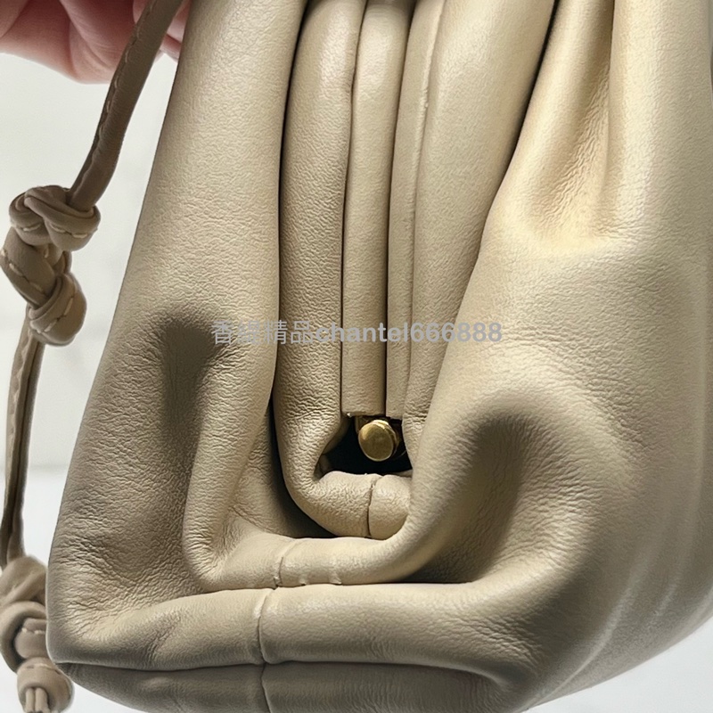 💗香緹國際精品💗 692 ☁️BV雲朵包☁️ 小牛皮 淺卡其色-8