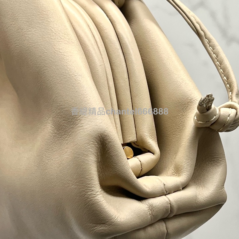 💗香緹國際精品💗 692 ☁️BV雲朵包☁️ 小牛皮 淺卡其色-9