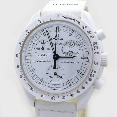 歐米茄 x Swatch 史努比聯名款超霸系列登月任務腕錶，全新未使用。