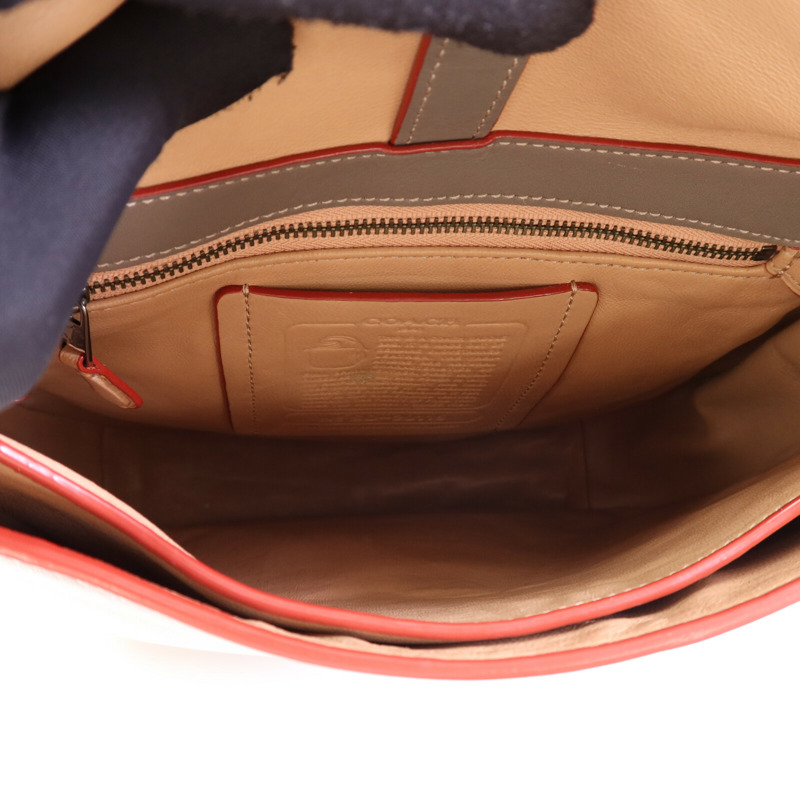 COACH 牛皮皮革Shoulder Bag銀扣肩背袋-4