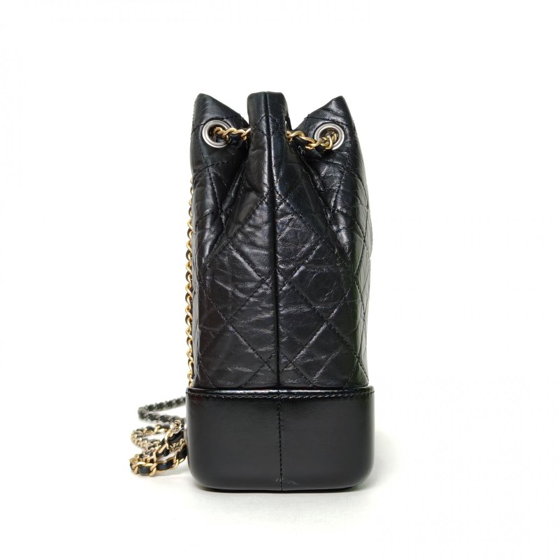 CHANEL GABRIELLE流浪雙肩包小號22.5黑色牛皮晶片開金銀扣菱格紋肩背包-1