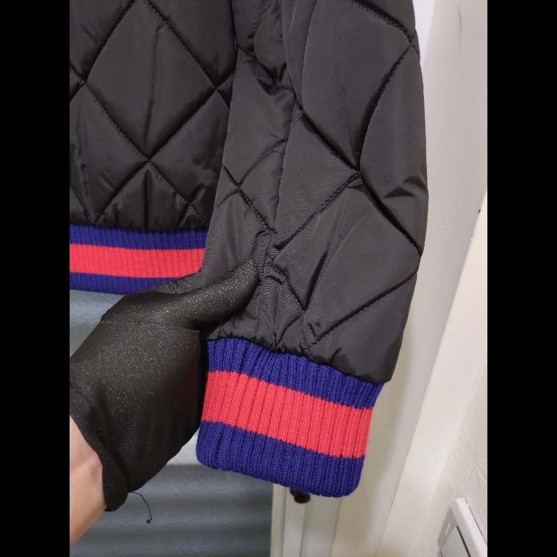 Gucci 黑色菱格珠珠釦外套-6