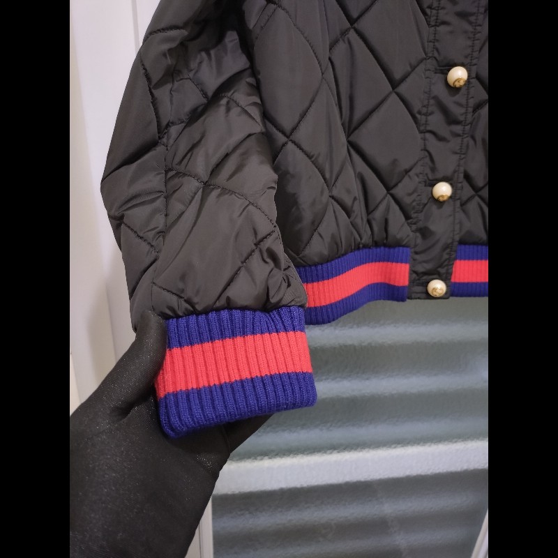 Gucci 黑色菱格珠珠釦外套-7