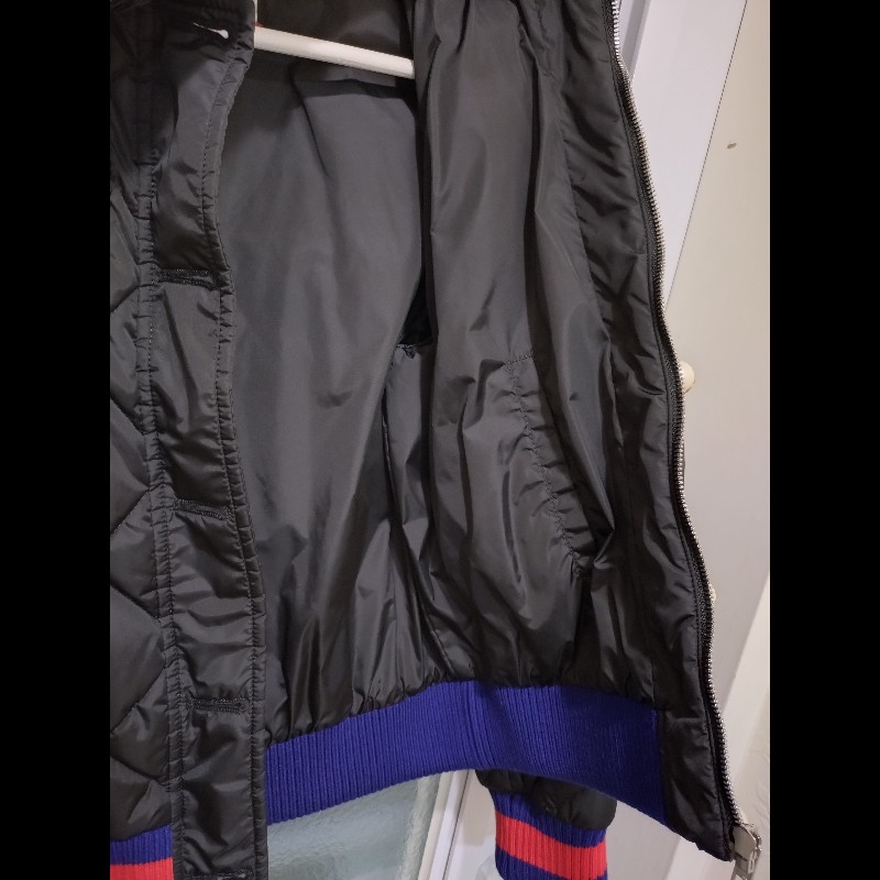 Gucci 黑色菱格珠珠釦外套-12