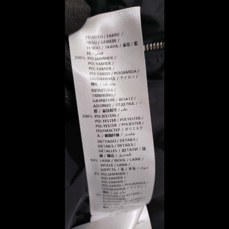 Gucci 黑色菱格珠珠釦外套-14