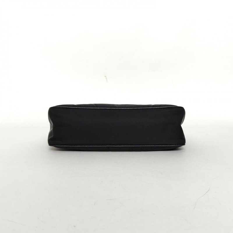 PRADA Hobo腋下包黑色尼龍銀扣肩背包-4