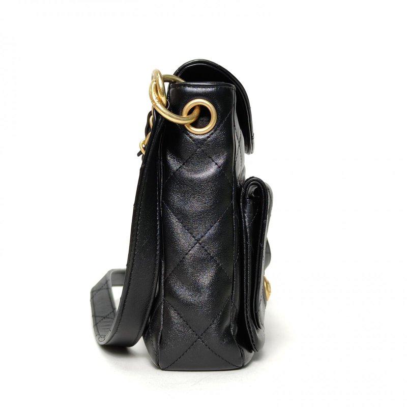 CHANEL Suppletwins24P嬉皮Hobo郵差包小號24.5黑色牛皮晶片開金扣肩背包-1