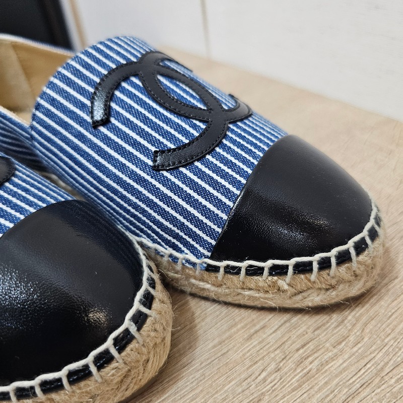 [福利出清☺️] Chanel 白藍線條帆布鉛筆鞋-7