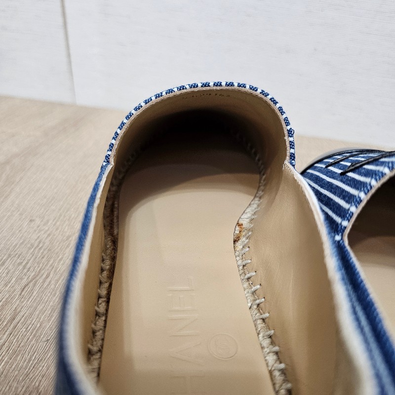 [福利出清☺️] Chanel 白藍線條帆布鉛筆鞋-21