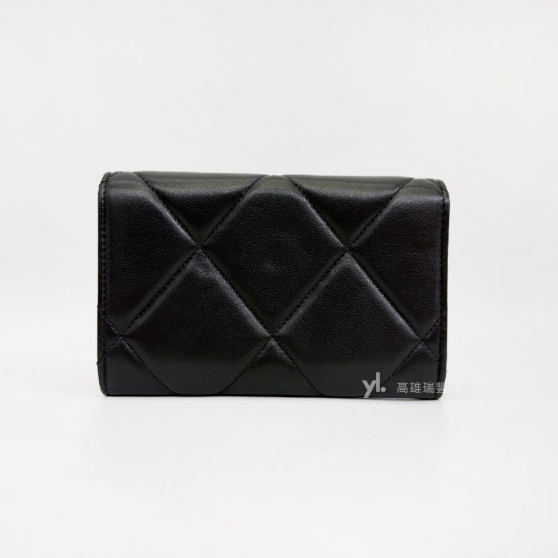 ❣Chanel 黑羊皮霧金釦19下蓋6卡中夾-1