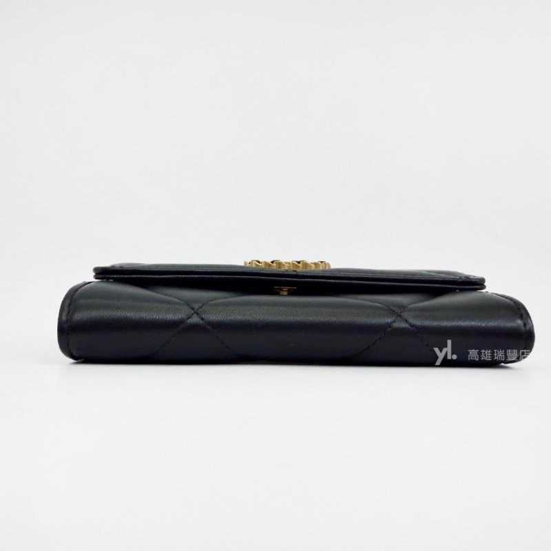 ❣Chanel 黑羊皮霧金釦19下蓋6卡中夾-4