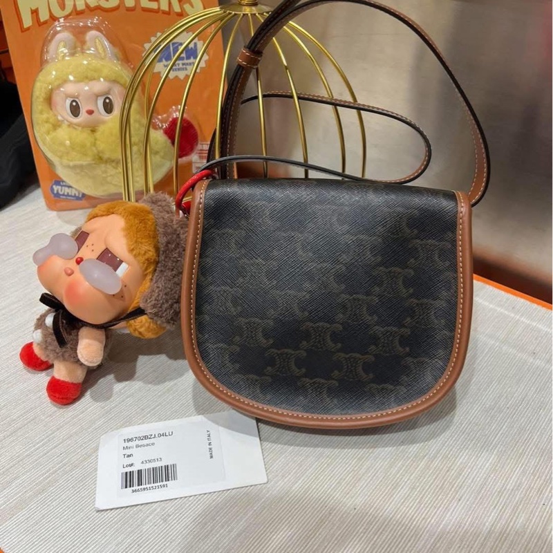 Celine mini Besace Triomphe Shoulder Bag-3