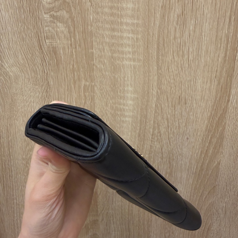 Chanel 黑羊皮霧金釦19下蓋中夾AP2700-7