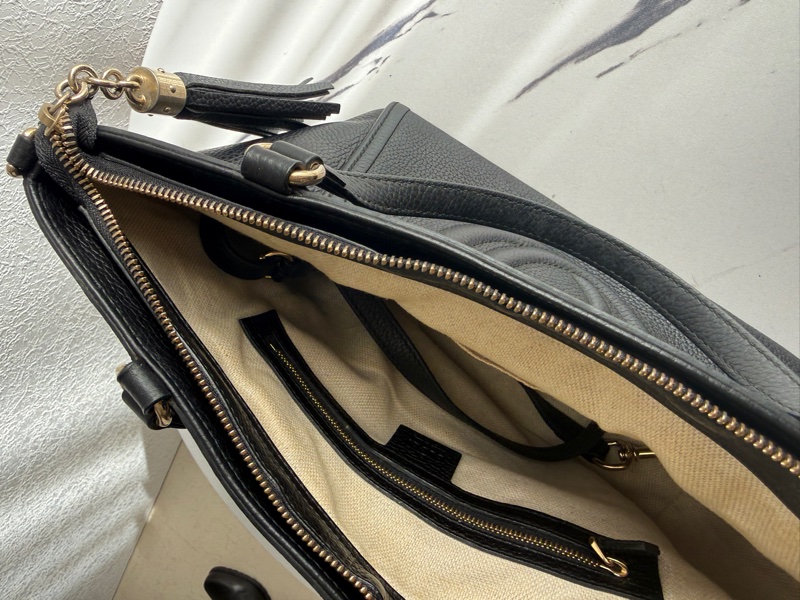 Gucci 流蘇兩用包 很方便 有拉鏈 年底優惠💕💕💕💕-17