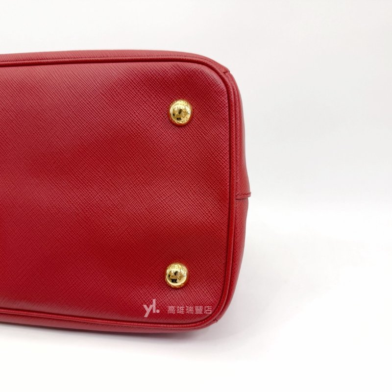 ❣Prada 紅防刮皮質金釦手提麗仕包-4