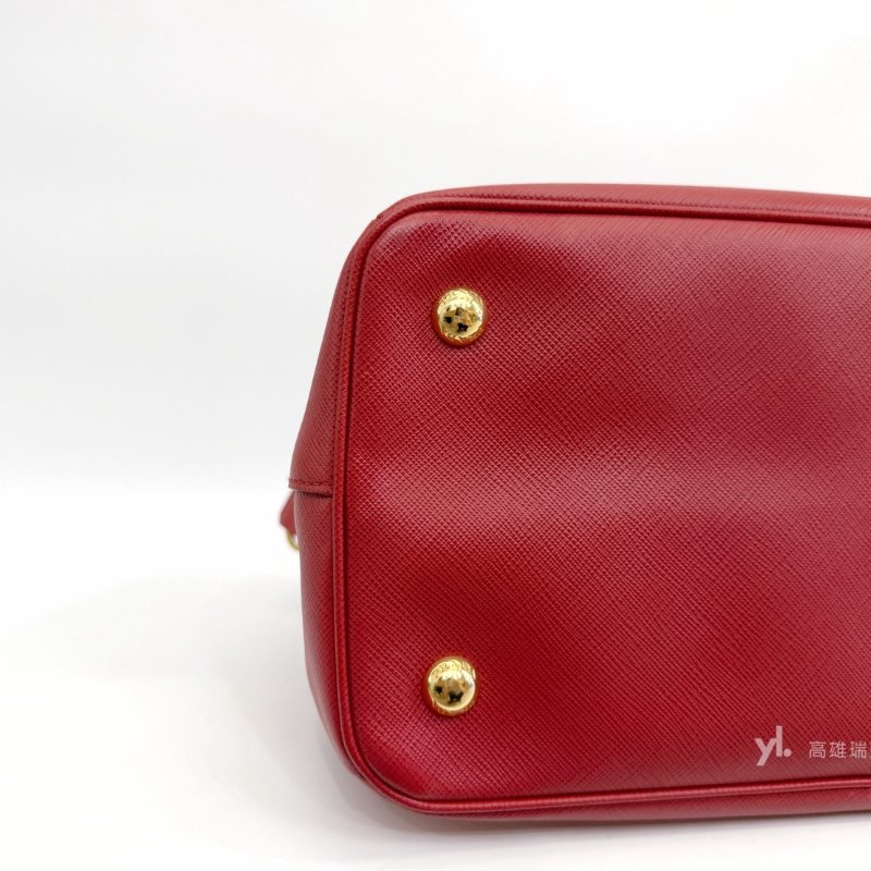 ❣Prada 紅防刮皮質金釦手提麗仕包-5