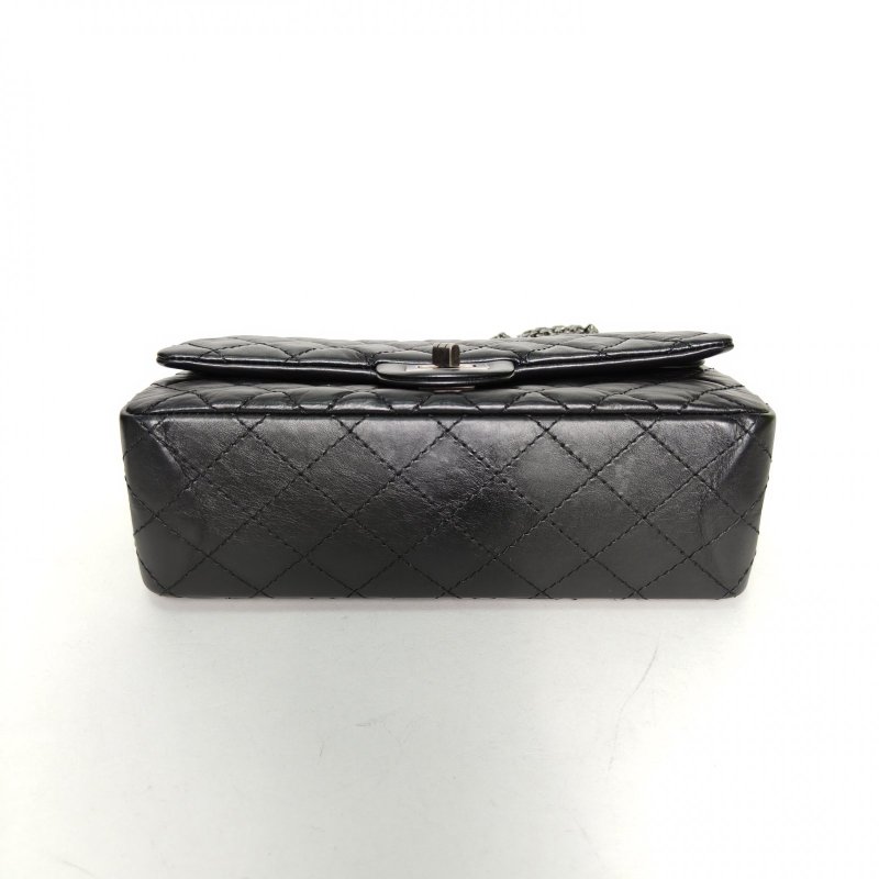 CHANEL 2.55口蓋包小號24黑色牛皮29開銀扣肩背包-4