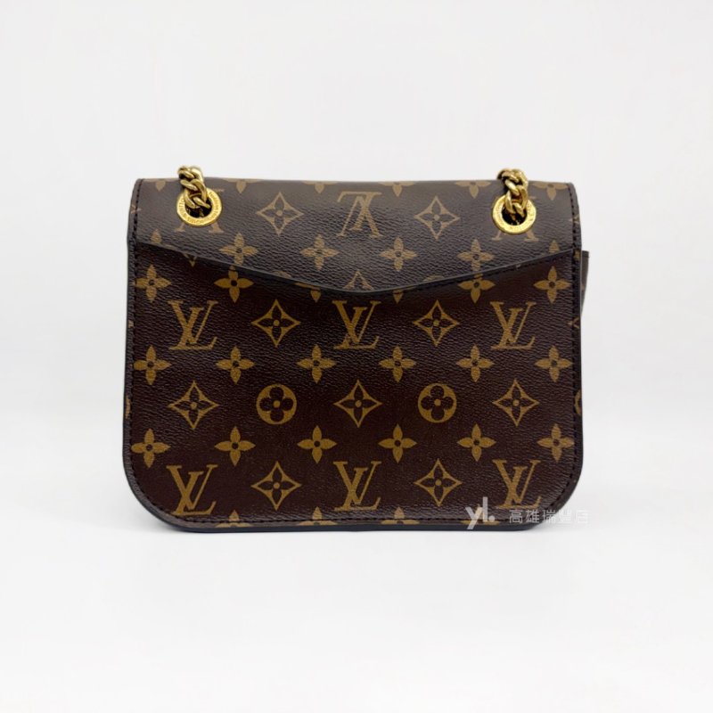 ❣LV 原花金釦Passy MM下蓋肩斜背包-1