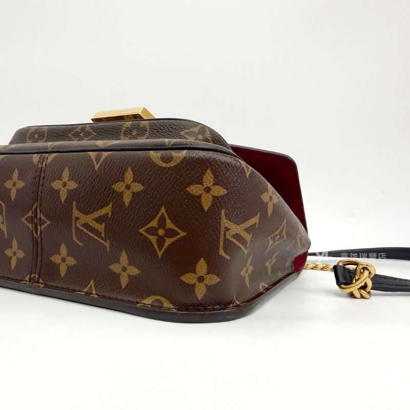 ❣LV 原花金釦Passy MM下蓋肩斜背包-6