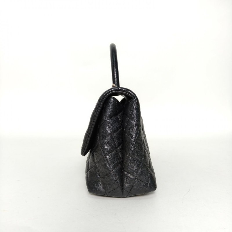 CHANEL CocoHandle中號29黑色荔枝牛皮31開金扣肩背包-1