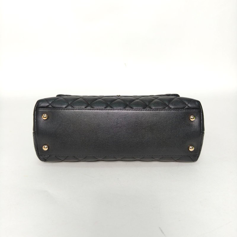 CHANEL CocoHandle中號29黑色荔枝牛皮31開金扣肩背包-4