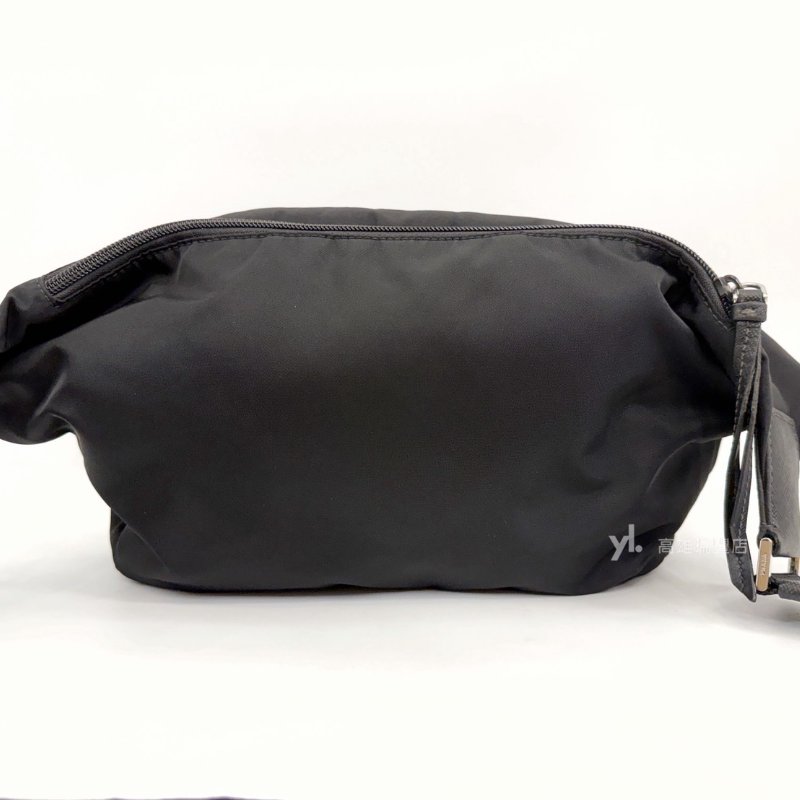 ❣Prada 黑拚迷彩尼龍銀釦三層胸口腰包-1