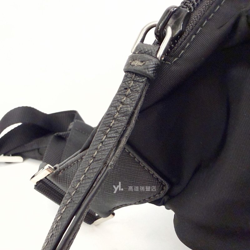 ❣Prada 黑拚迷彩尼龍銀釦三層胸口腰包-6