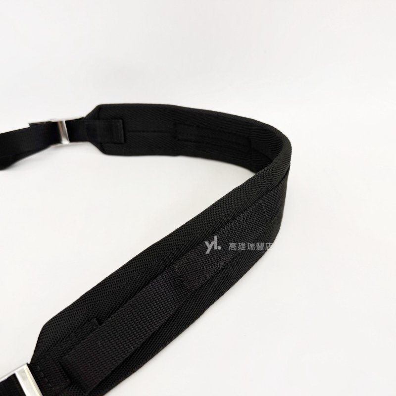 ❣Prada 黑拚迷彩尼龍銀釦三層胸口腰包-15