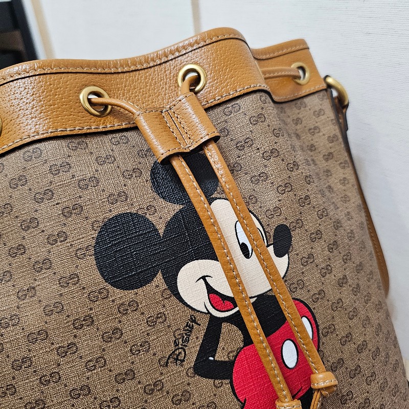 [聯名停產好物❣️甜價出] Gucci 老花米老鼠Disney束口斜背水桶包-6