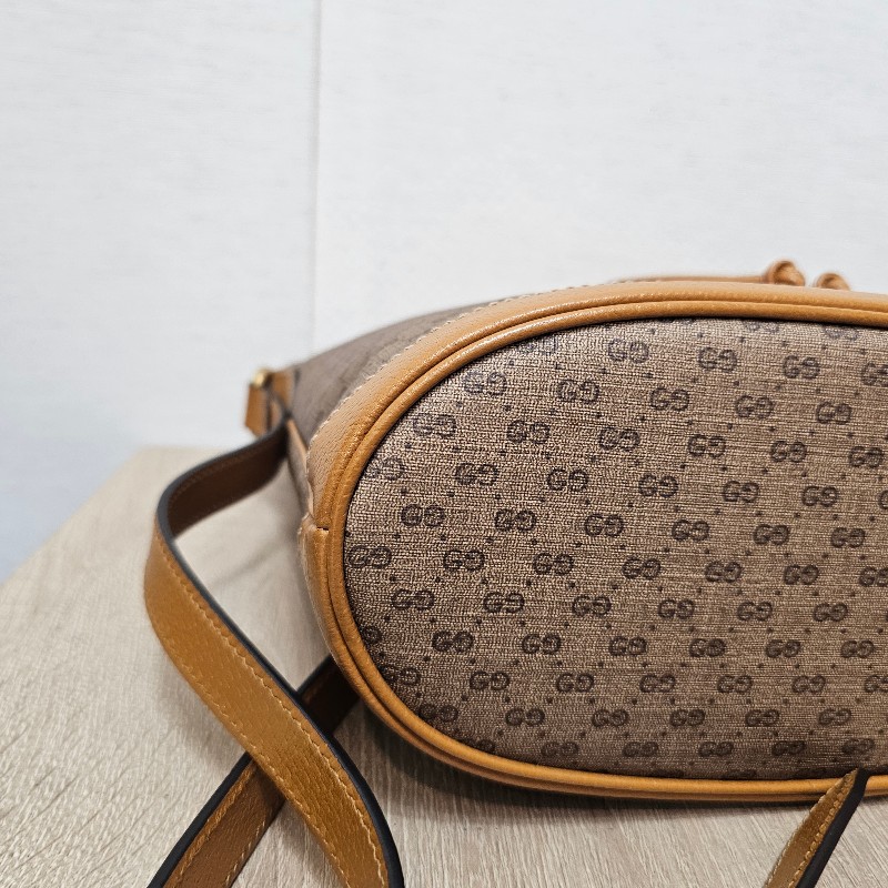 [聯名停產好物❣️甜價出] Gucci 老花米老鼠Disney束口斜背水桶包-8