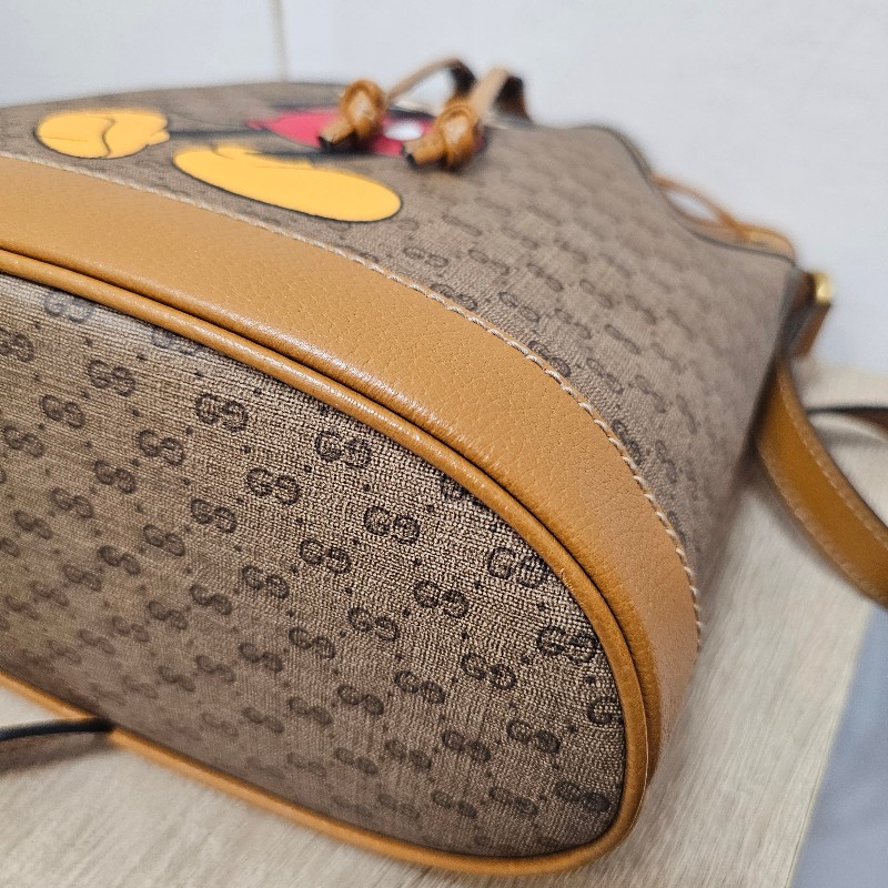 [聯名停產好物❣️甜價出] Gucci 老花米老鼠Disney束口斜背水桶包-10