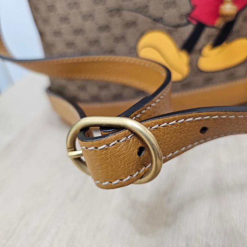 [聯名停產好物❣️甜價出] Gucci 老花米老鼠Disney束口斜背水桶包-11