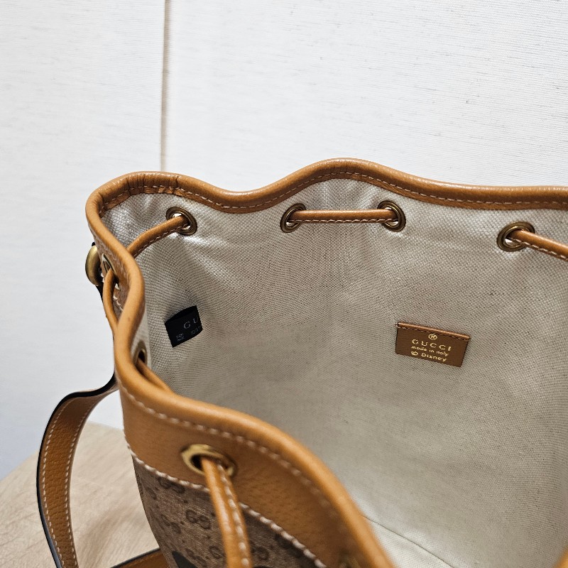 [聯名停產好物❣️甜價出] Gucci 老花米老鼠Disney束口斜背水桶包-15