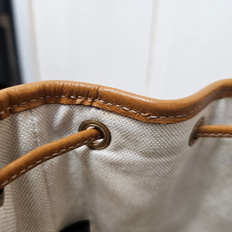 [聯名停產好物❣️甜價出] Gucci 老花米老鼠Disney束口斜背水桶包-23