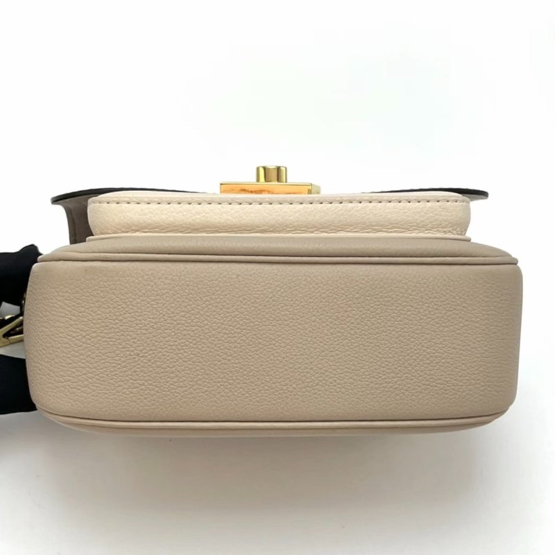 LV Lockme Tender系列拼色金扣肩背斜背包19*14*7 98新配件塵袋-7